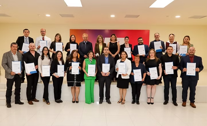 Consolida UES su calidad educativa con acreditación de 21 programas