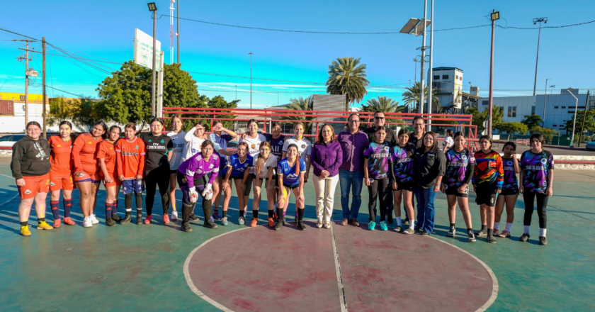Impulsan cuadrangular de futbol femenil en Punta Arena en el marco del Día Internacional de la Mujer