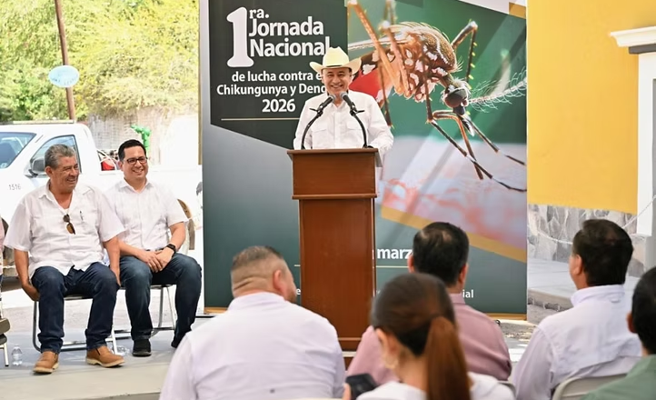 Gobernador Durazo resuelve demandas de comunidades del sur con acciones en salud, obras hídricas y maquinaria