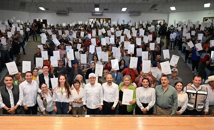 Gobernador Durazo y Sedatu entregan escrituras y fortalecen certeza patrimonial en Sonora