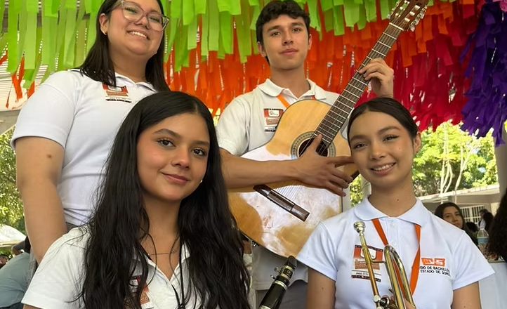 Estudiantes de Cobach Sonora van con todo a la final por la excelencia académica y cultural