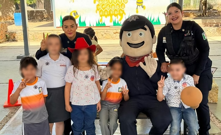 Promueve SALVA PESP cultura de paz en la niñez con personajes de Señor y Señora Justicia
