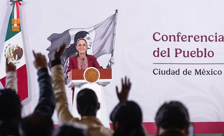Presidenta Claudia Sheinbaum anuncia decreto para crear servicio universal de salud; del 13 al 30 de abril inicia credencialización de personas de 85 años y más