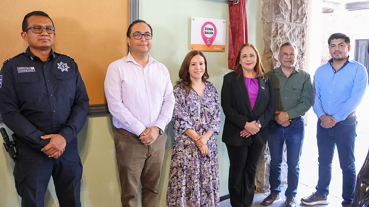 Develan placa de Zona SALVA en el Ayuntamiento de Guaymas