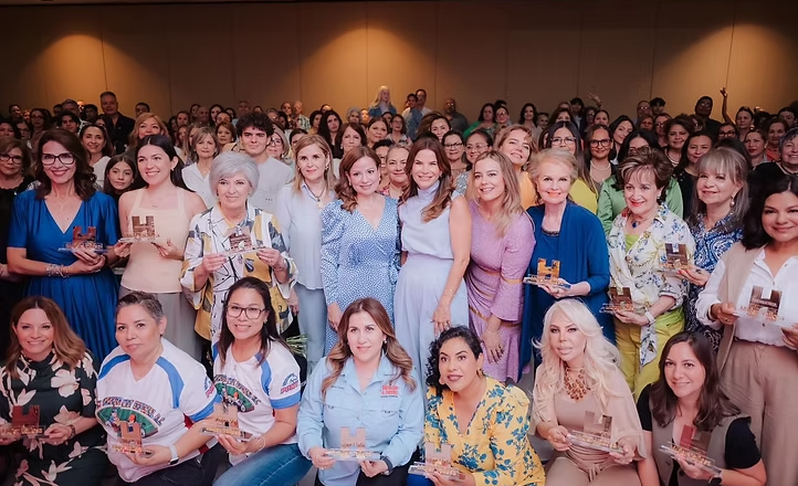 Reconoce Patty Ruibal a mujeres destacadas por su servicio en causas sociales