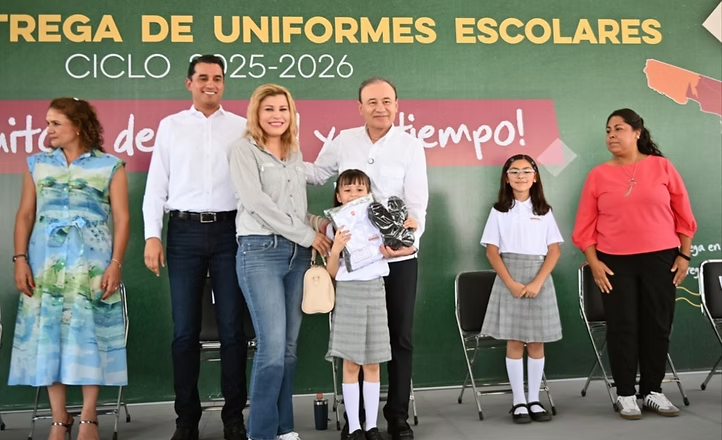 Arranca Gobernador Durazo distribución de uniformes escolares gratuitos Sonora