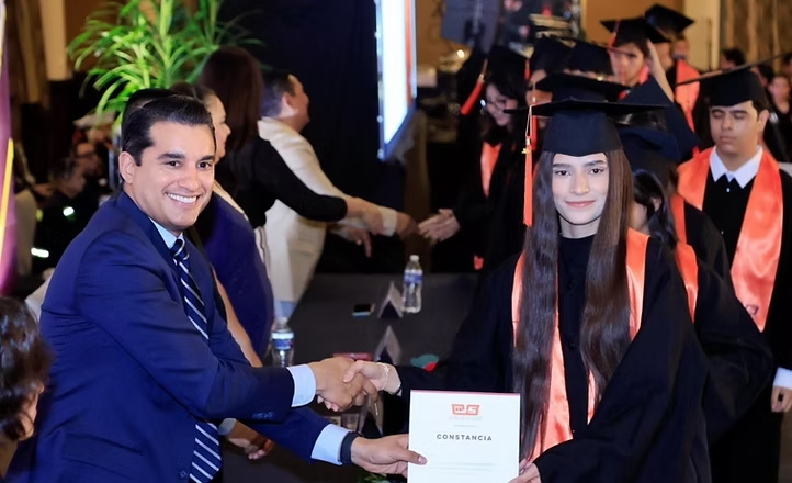 Se gradúan más de siete mil estudiantes de Cobach Sonora