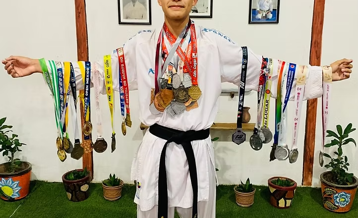 Alumno de Cecyte Sonora gana medalla de plata en Festival Olímpico de Boxeo