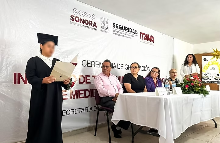 Obtienen certificado de estudios jóvenes que cumplen una medida de internamiento en ITAMA