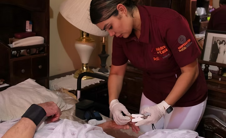 Brinda Gobierno de Sonora más de 7 mil consultas en un año a través del programa “Médico en Casa”