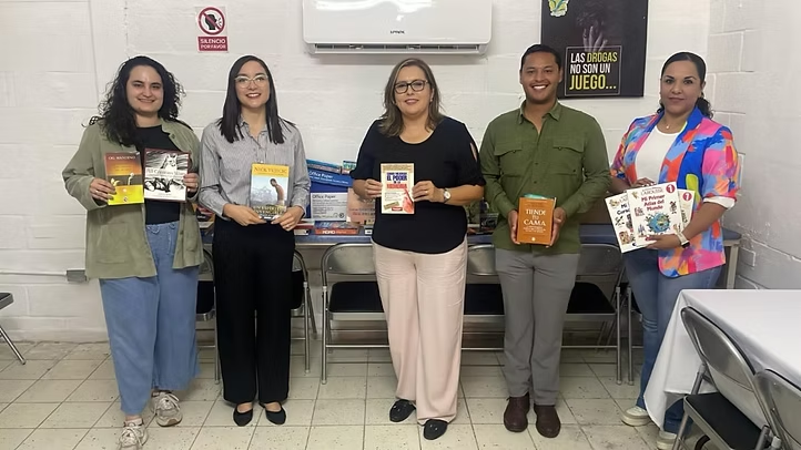 ITAMA recibe donación de 300 libros del Consulado de Estados Unidos en Hermosillo