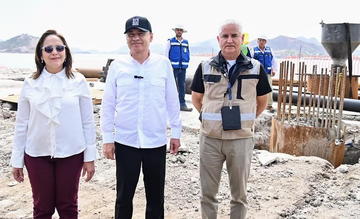Puerto de Guaymas potencia su capacidad logística con llegada de grúas especializadas: Gobernador Durazo