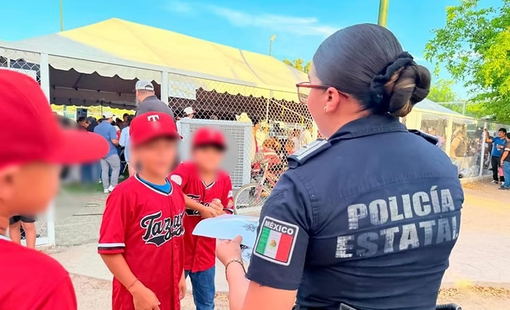 Participa Policía Estatal en Jornada de Servicios en beneficio de familias del Tazajal