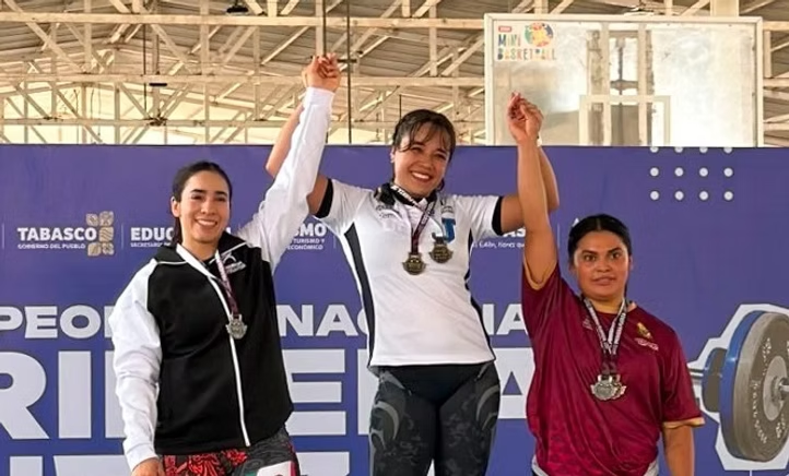 Atletas de la UES destacan en Campeonato Nacional de Primera Fuerza de Levantamiento de Pesas