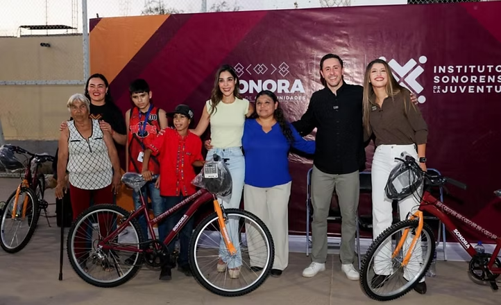 Gobierno de Sonora entrega 100 bicicletas a jóvenes que asisten a comedores comunitarios
