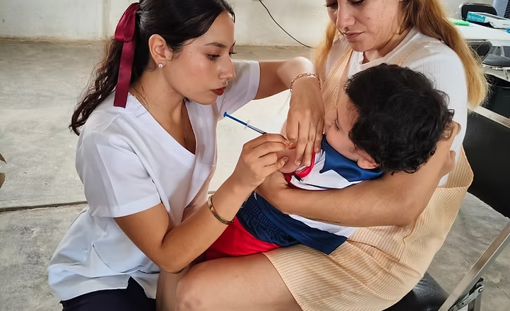 Llama Secretaría de Salud Pública a completar esquemas de vacunación contra el sarampión