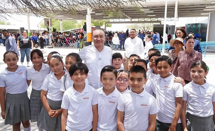 Arranca Durazo de manera exitosa ciclo escolar con entrega de uniformes y libros de texto gratuitos