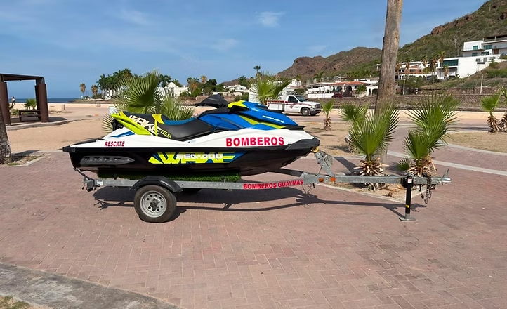Bomberos de Guaymas fortalece su División de Rescate Acuático con nuevo equipamiento y entrega de uniformes